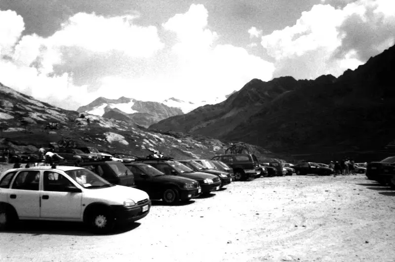 Außer ein paar Schwarzweiss-Bildern aus den Alpen und in Eng… – Foto 2