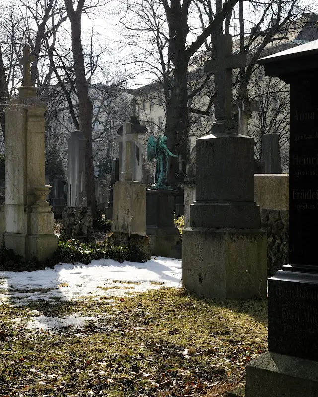 Ein Radlfahrer im Südfriedhof: Thaddäus Robl – Foto 6