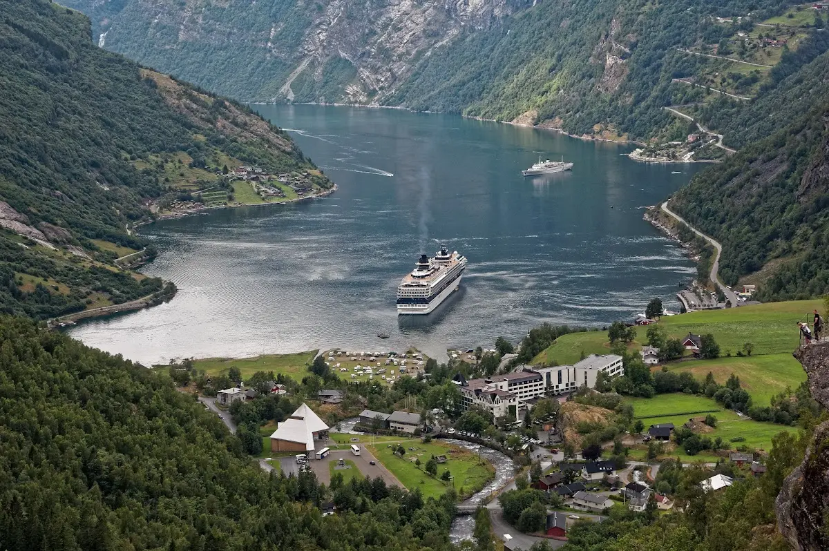 Lom, Geirangerfjord – photo 8