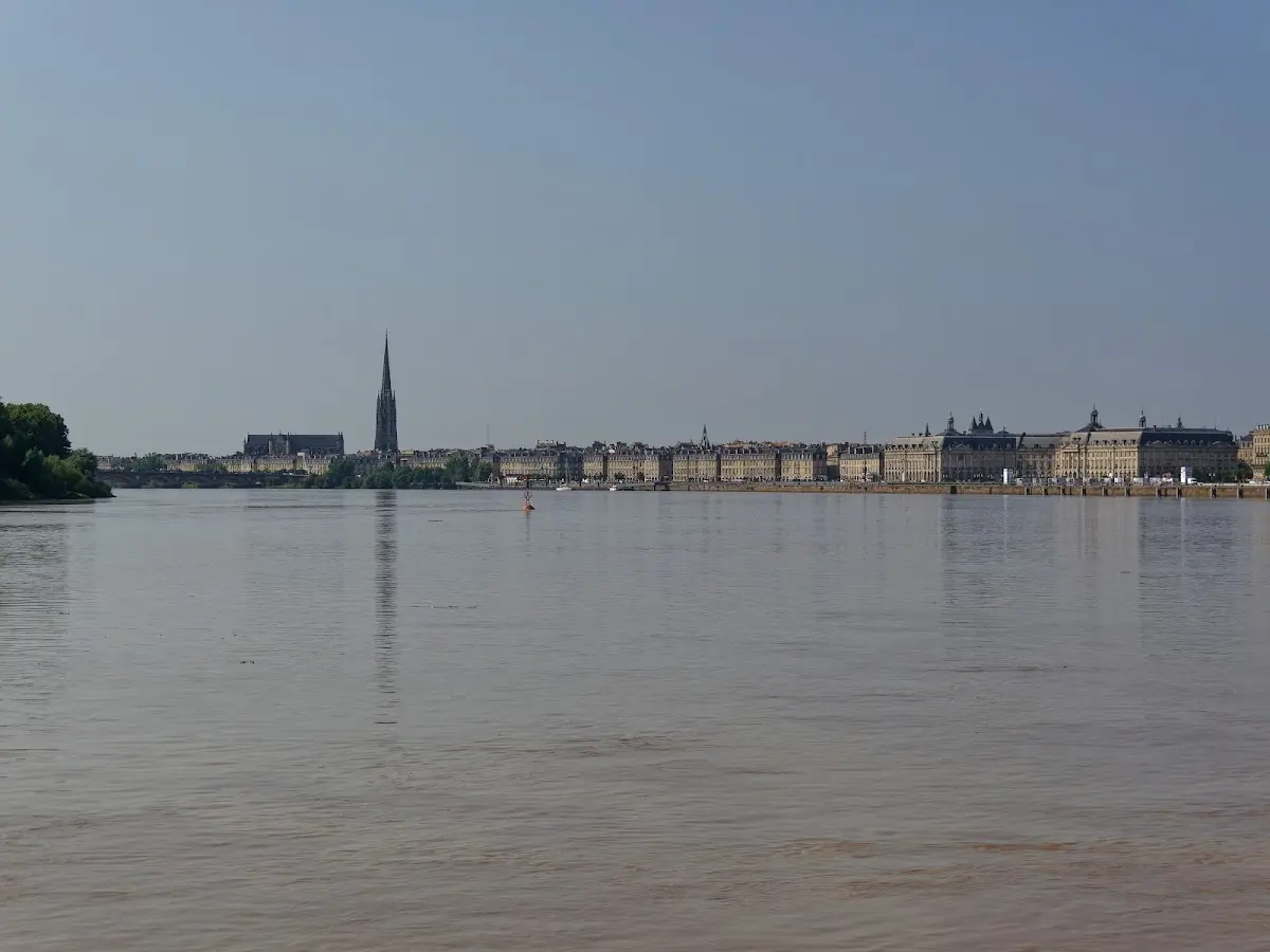 Bordeaux – Foto 1