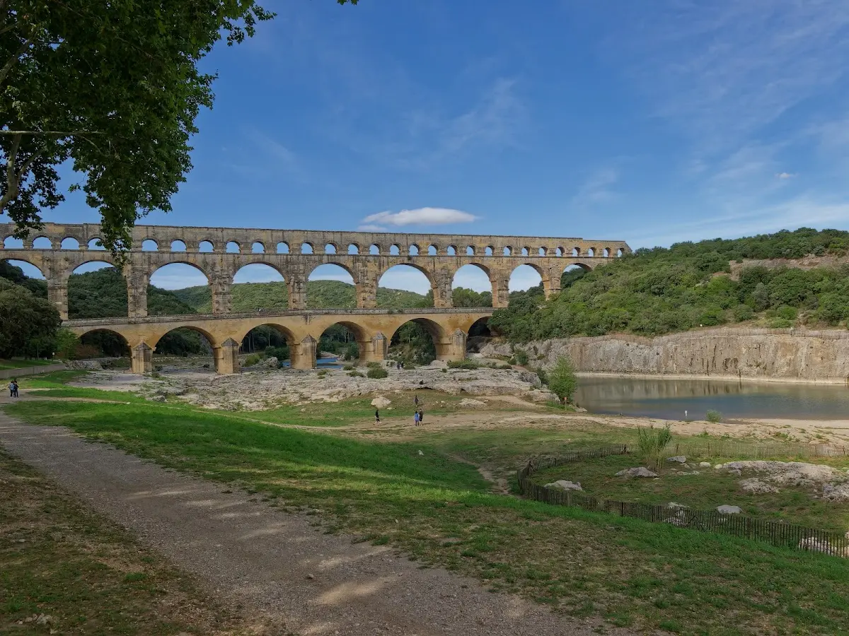 Avignon, Chateauneuf-du-Pape – Foto 1