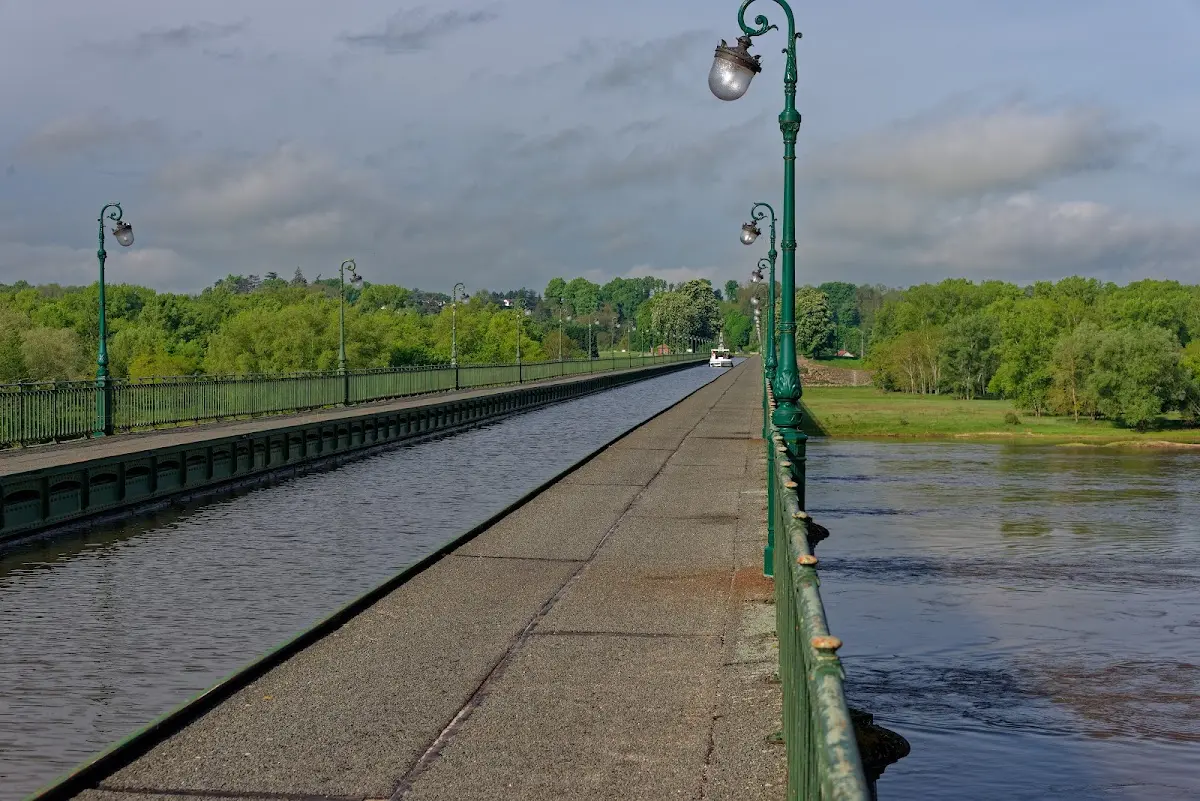 Kanalbrücke über die Loire – Foto 1