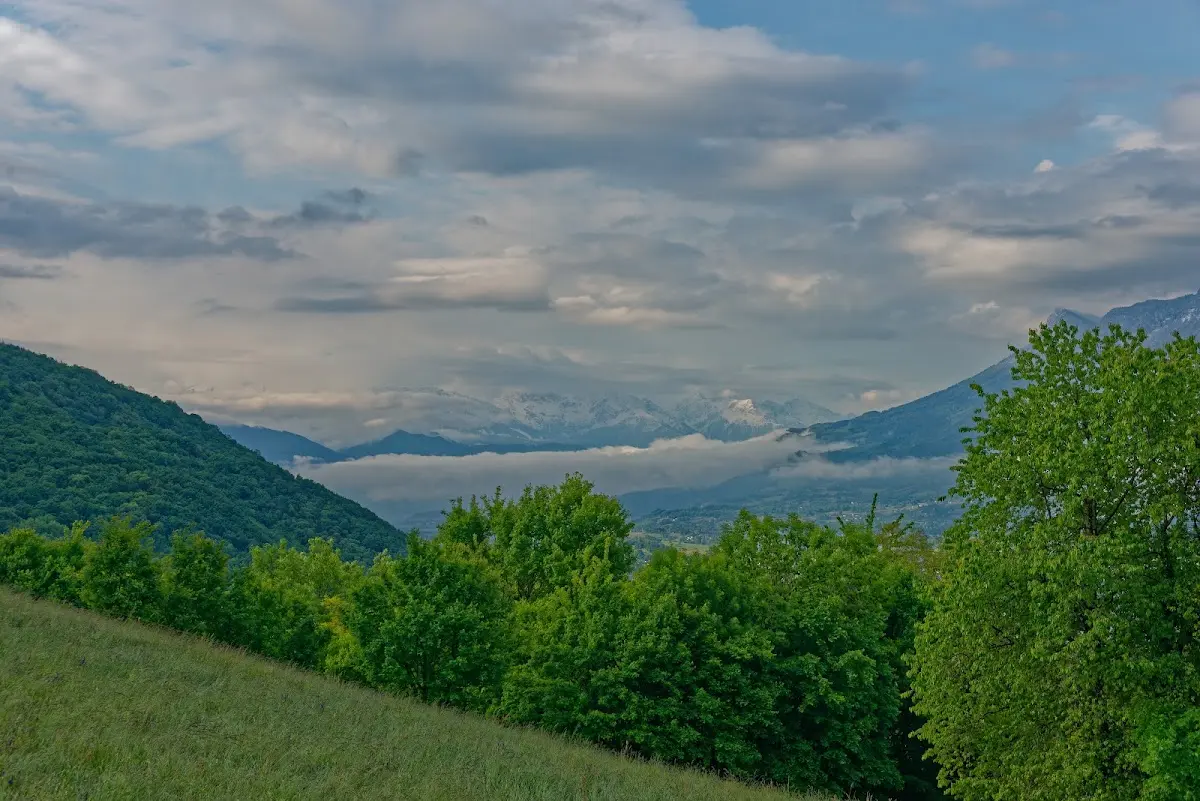 Baugesmassiv & Jura – Foto 1